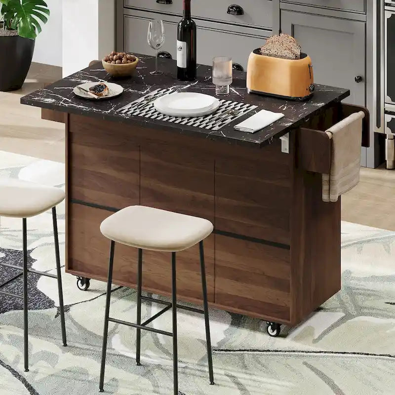Îlot de cuisine avec meuble de rangement pour poubelle